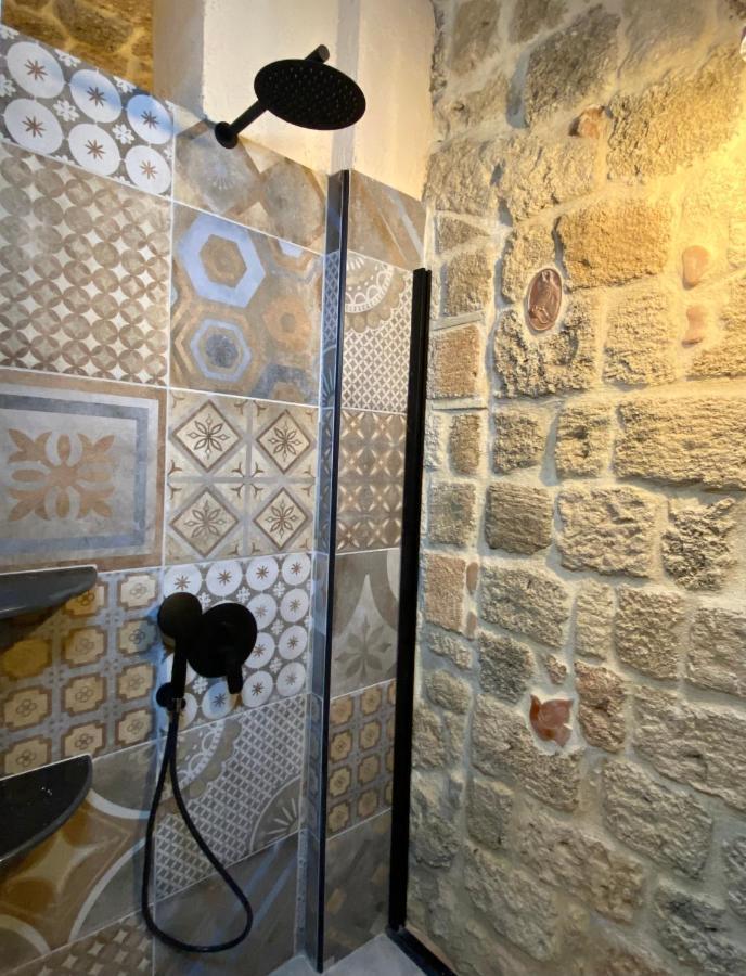 Stone Cave Suite Rhodes City Bagian luar foto