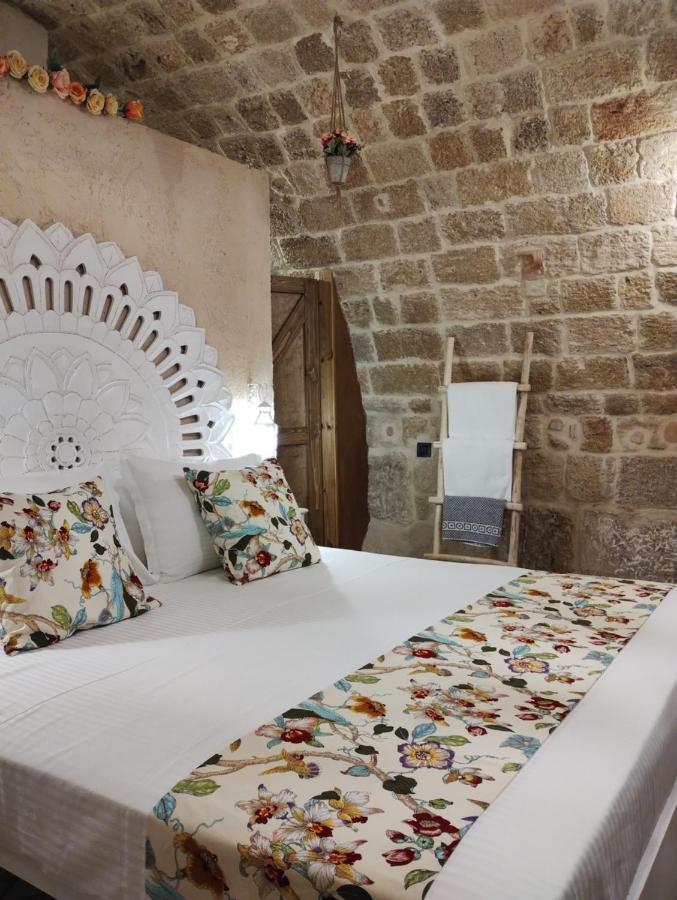 Stone Cave Suite Rhodes City Bagian luar foto