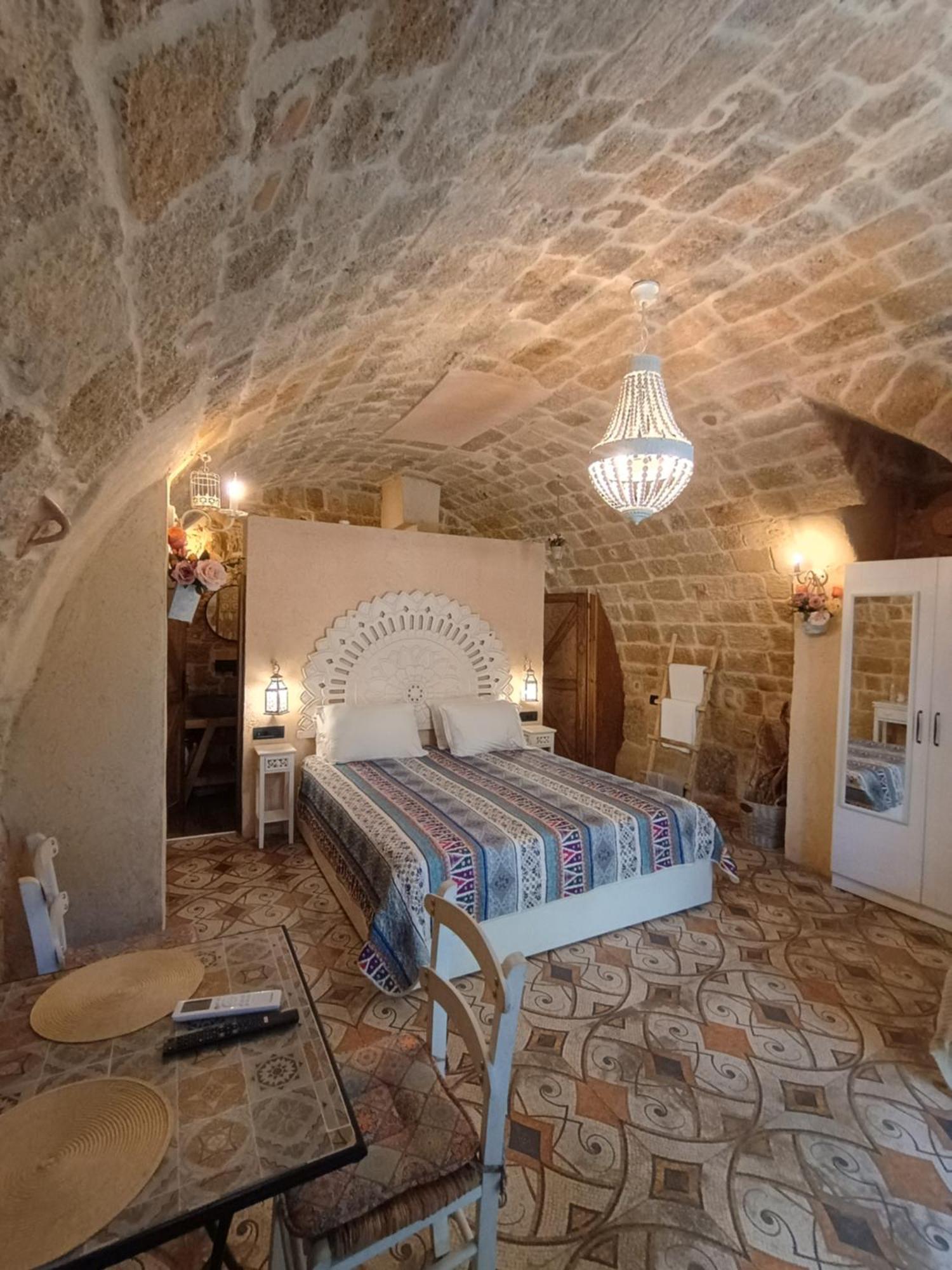 Stone Cave Suite Rhodes City Bagian luar foto